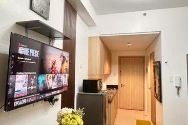 Hotel Shore Residence