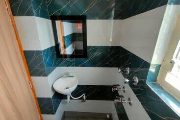 Staymaker Hotel Aditya 1 Km From Kashi Vishwanath Temple