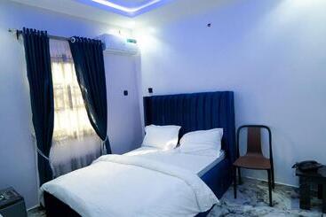 Triple D Luxury Hotel By Chill And Thrill