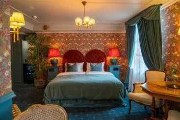 Hotelli Charmante   Skostredet Hôtel