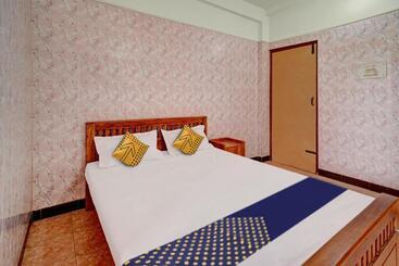 Hotel Oyo Flagship Sri Balaji Lodge Non Ac