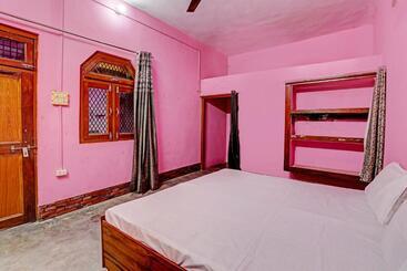 Spot On Hotel Classic & Restaurant