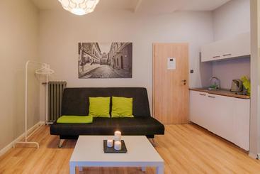 هتل Apartments Old Town 1