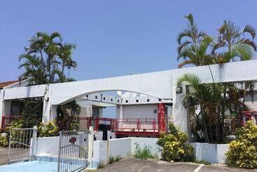 Surfside Bed & Breakfast