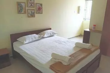 Hotel Serene Deluxe Row Villa