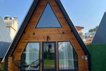 هتل آپارتمان Lagom Bungalow