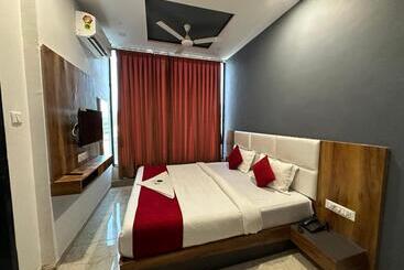 Fabhotel Prime Dumas