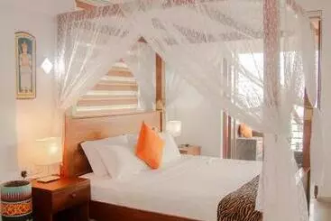 Hotel Sea Crest Beach Villa