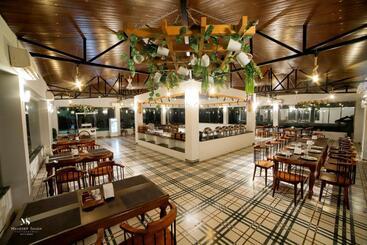 Elite Valley Grassfield Resort