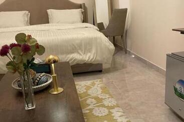 هتل استديو عائلي بمدخل خاص ودخول ذاتي