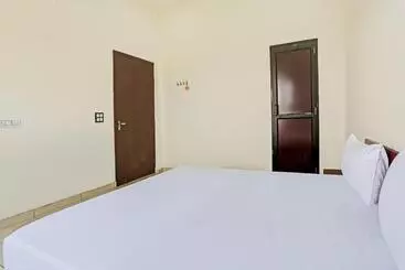 Hotel O Park Inn Guest House