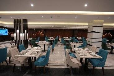 هتل The Royal Bihar