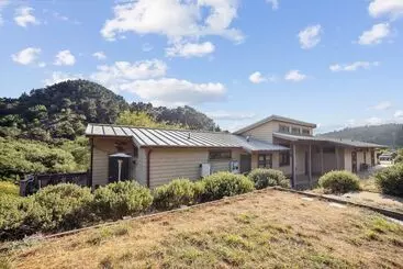 Retkeilymaja Limantour Lodge