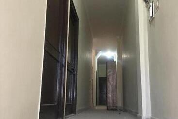 Hotell Oyo 81484 Suvidha Guest House