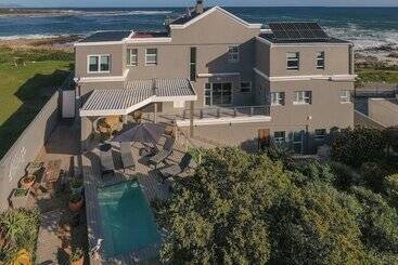 بنسيون Absolute Ocean Boutique Guesthouse