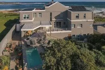 Majatalo Absolute Ocean Boutique Guesthouse