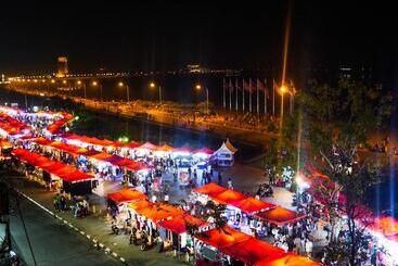 Champion Hotel & Pub