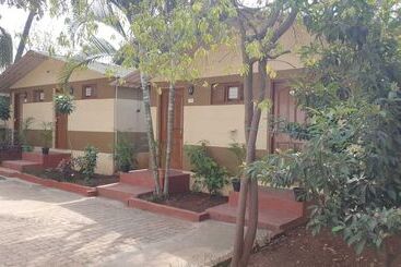 Hotel Iroomz Spot Valley