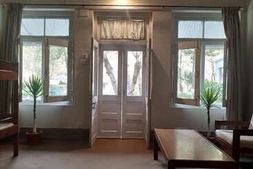 فندق White Palace