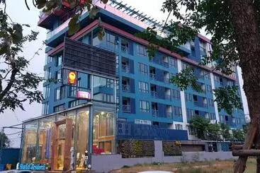 Hotelli Bluetel Re Sidence Bangkok Impact