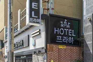 汽车旅馆  Incheon Hotel Prague