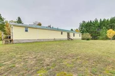 Mökkimajoitus Spacious De Tour Village Home Near Lake Huron!