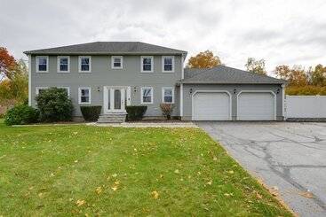 Casa Rural Spacious Oxford Home W/ Pool   4 Mi To Lake!