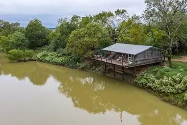 Mökkimajoitus Moon River Ranch