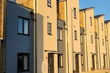 レジデンス Impeccable 2 Bed House In Milton Keynes