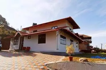 Pension  Coorg Kairav Homestay