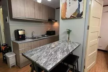 هتل آپارتمان Arezzo Place Davao