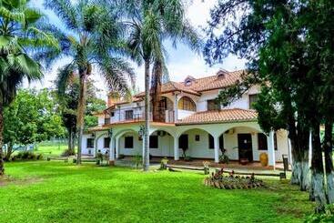 호텔 El Portal De Cerrillos, Hostería De Campo