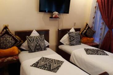 פנסיון As Mir Family Guest House