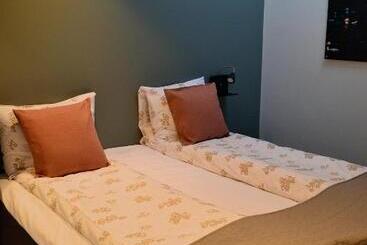 Отель Andenes Suite