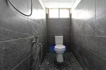 Hotel O S Homestay