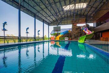 Kruachokhai Hotel & Resort