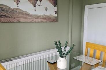 膳宿费 Oaksham Drive