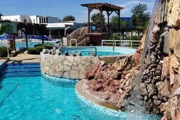 هتل آپارتمان Poseidon Centar