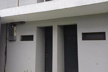 מלון דירות 16 On Ryde