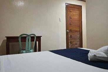 فندق صغير Fogs Transient Inn