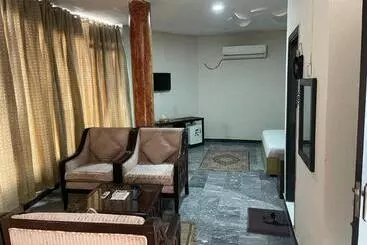 Hotel Crescent