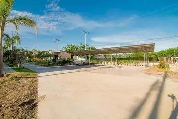 Resort Baan Nut Tawan