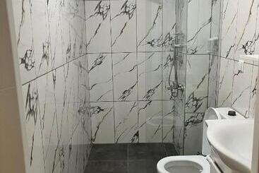 هتل آپارتمان Brown