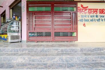 Hotel Oyo The Royal Palace