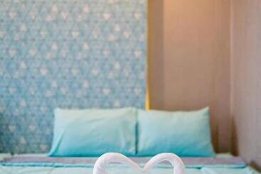 Pensão นวินดาพูลวิลล่า