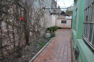 ペンション Casa Albergue Hostel