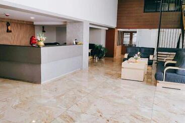 酒店 Mangala Temple View