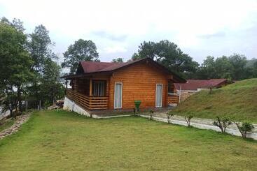 هتل Shillong Tourisam Ri Shat