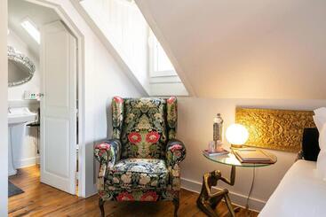 تختخواب و صبحانه Chalet Sintra 1892