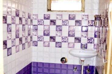 Kadambari Hotel And Restaurant Patehra